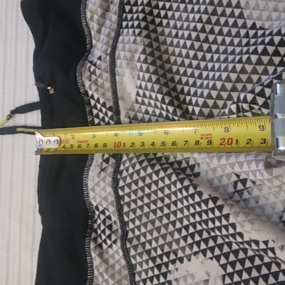 NIKE DRI-FIT NIKE RUNNING WOMENS ATHLETIC CAPRI LEGGINGS - Picture 17 of 17